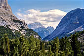 Parco Naturale Fanes-Senes-Braies. Escursione al Rifugio Fanes. La Gola di Fanes nei pressi del rifugio Ucia di Gran Fanes.